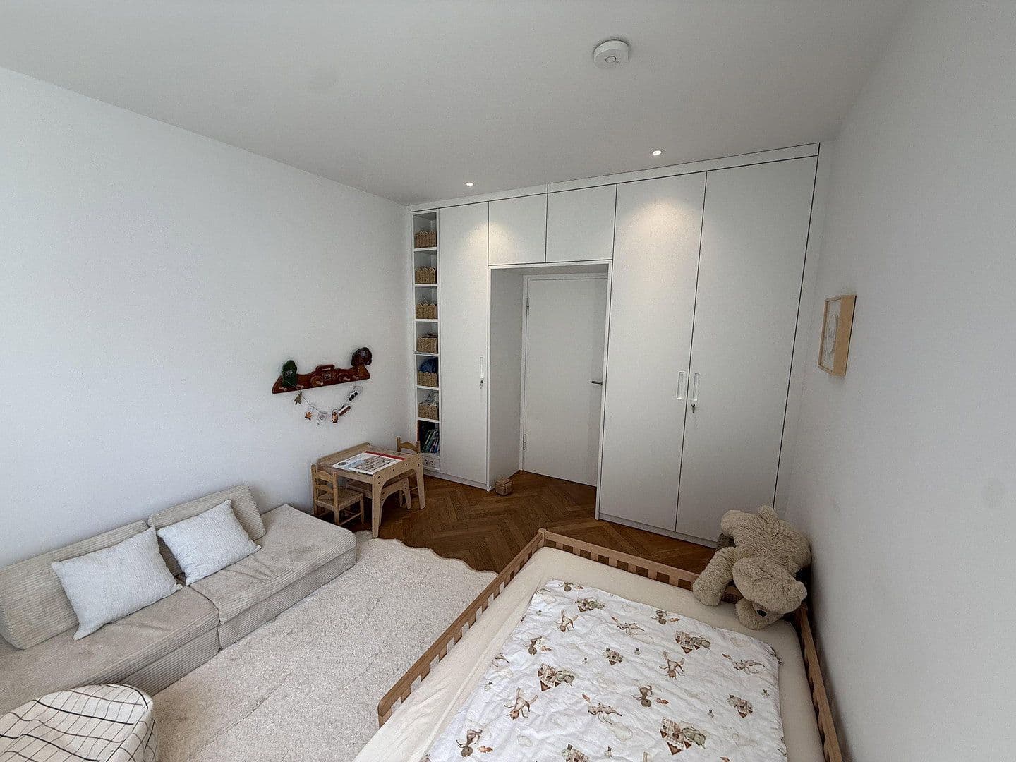 Prenájom bytu 4-izbový 157 m², Kassel, Hesensko Prenájom bytu 4-izbový 157 m², Kassel, Hesensko