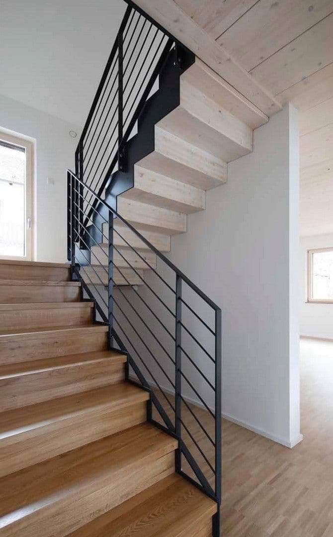 Prenájom bytu 5-izbový 150 m², Wielandstr.5b, Zirndorf, Bavorsko Prenájom bytu 5-izbový 150 m², Wielandstr.5b, Zirndorf, Bavorsko