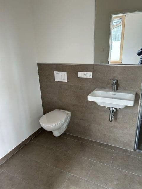 Prenájom bytu 5-izbový 150 m², Wielandstr.5b, Zirndorf, Bavorsko Prenájom bytu 5-izbový 150 m², Wielandstr.5b, Zirndorf, Bavorsko