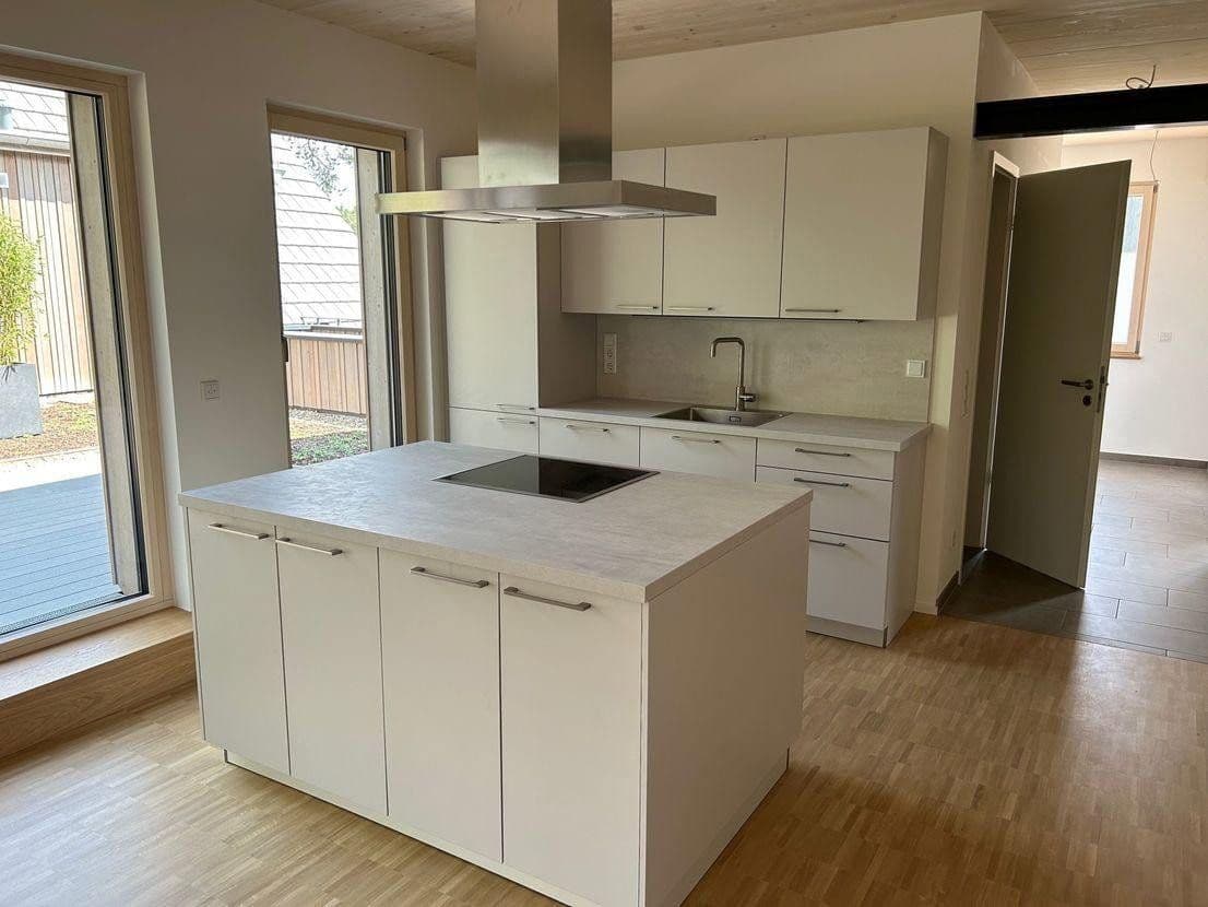 Prenájom bytu 5-izbový 150 m², Wielandstr.5b, Zirndorf, Bavorsko Prenájom bytu 5-izbový 150 m², Wielandstr.5b, Zirndorf, Bavorsko