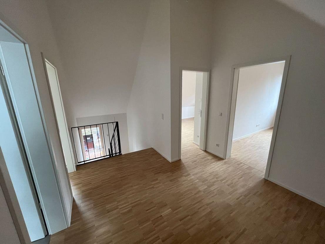 Prenájom bytu 5-izbový 150 m², Wielandstr.5b, Zirndorf, Bavorsko Prenájom bytu 5-izbový 150 m², Wielandstr.5b, Zirndorf, Bavorsko