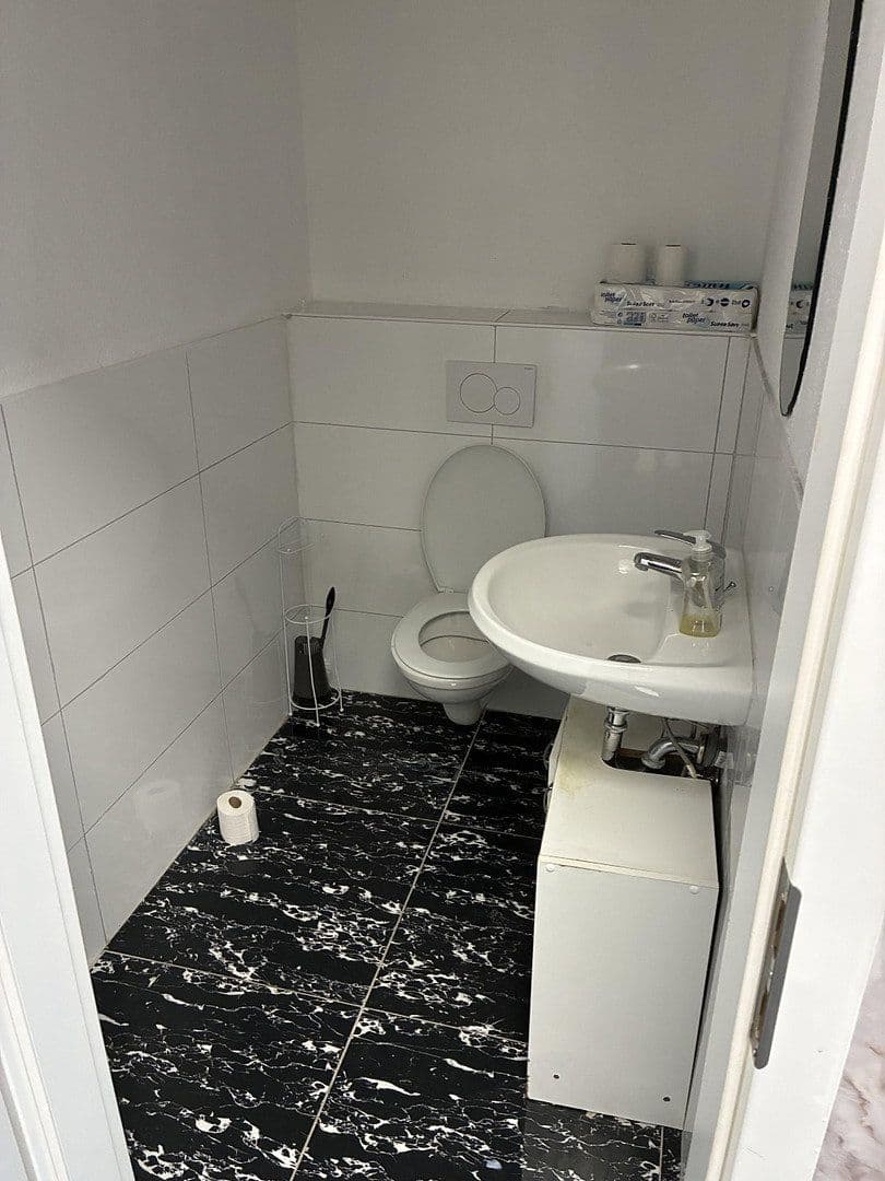 Prenájom kancelárie 400 m², Harffstr 109b, Düsseldorf, Severné Porýnie - Westfálsko Prenájom kancelárie 400 m², Harffstr 109b, Düsseldorf, Severné Porýnie - Westfálsko