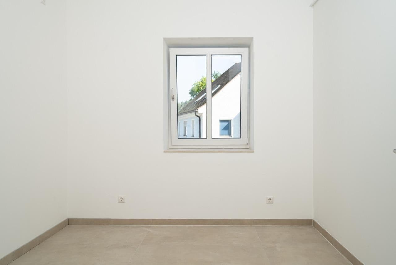 Prenájom kancelárie 135 m², Dinauer Straße 1, Kallmünz, Bavorsko Prenájom kancelárie 135 m², Dinauer Straße 1, Kallmünz, Bavorsko