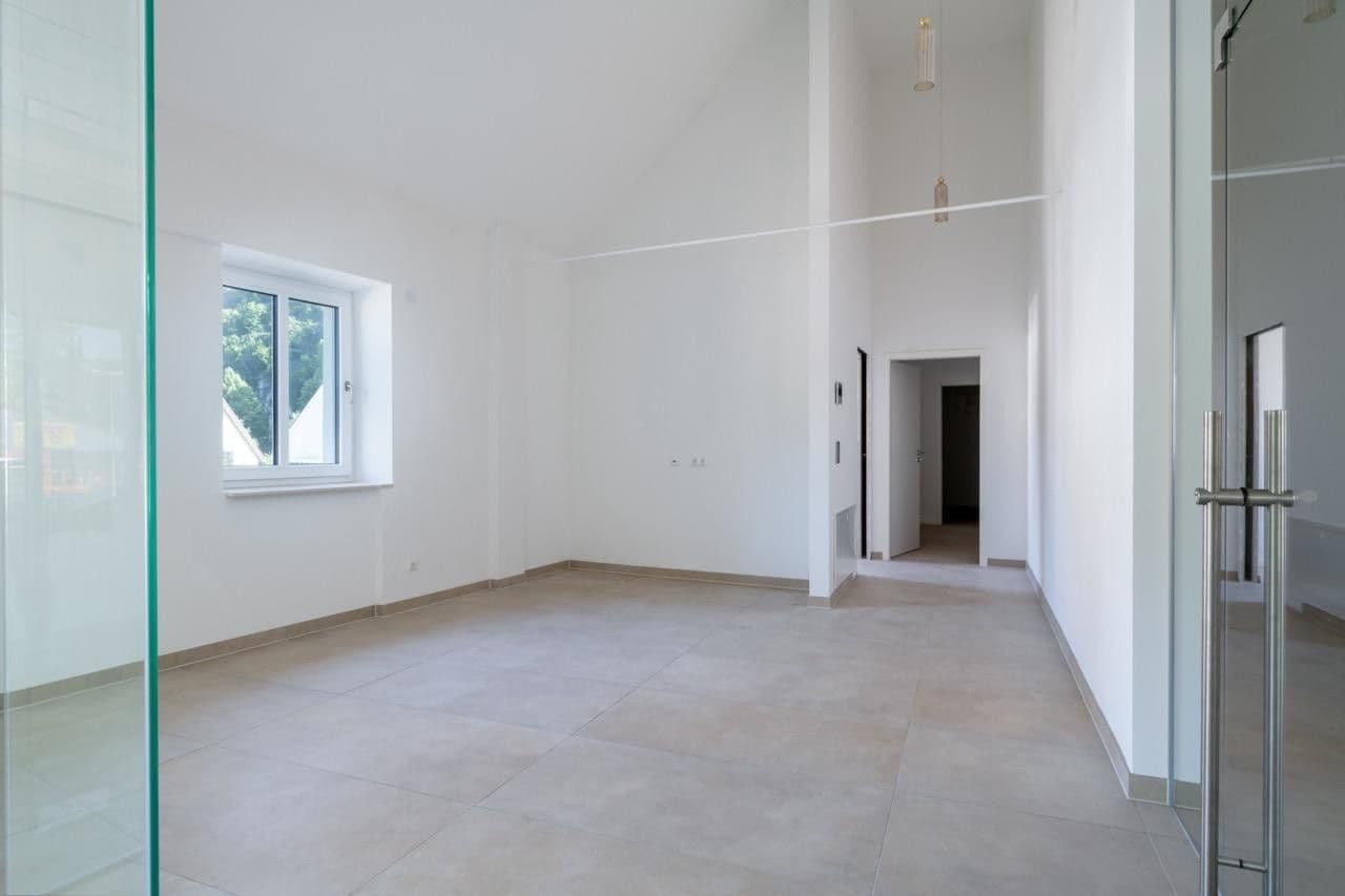 Prenájom kancelárie 135 m², Dinauer Straße 1, Kallmünz, Bavorsko Prenájom kancelárie 135 m², Dinauer Straße 1, Kallmünz, Bavorsko