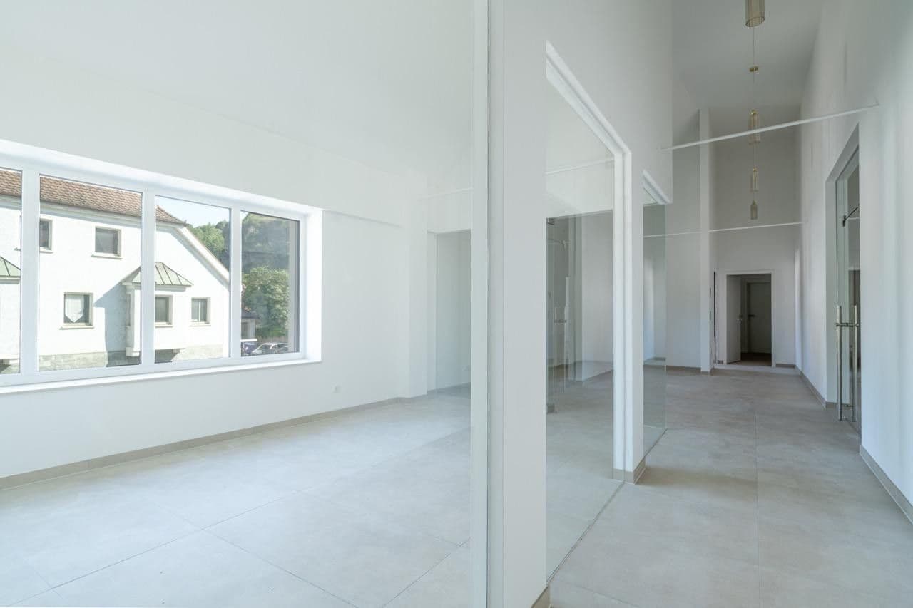 Prenájom kancelárie 135 m², Dinauer Straße 1, Kallmünz, Bavorsko Prenájom kancelárie 135 m², Dinauer Straße 1, Kallmünz, Bavorsko