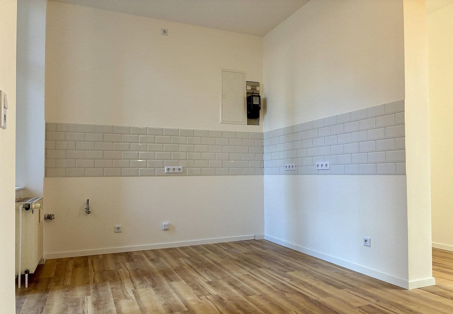 Prenájom bytu 5-izbový 141 m², Friedrich-Wilhelm-Straße 38, Braunschweig, Dolné Sasko Prenájom bytu 5-izbový 141 m², Friedrich-Wilhelm-Straße 38, Braunschweig, Dolné Sasko