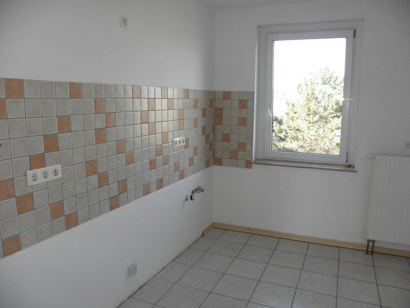 Prenájom bytu 2-izbový 60 m², Magdeburg, Sasko-Anhaltsko Prenájom bytu 2-izbový 60 m², Magdeburg, Sasko-Anhaltsko