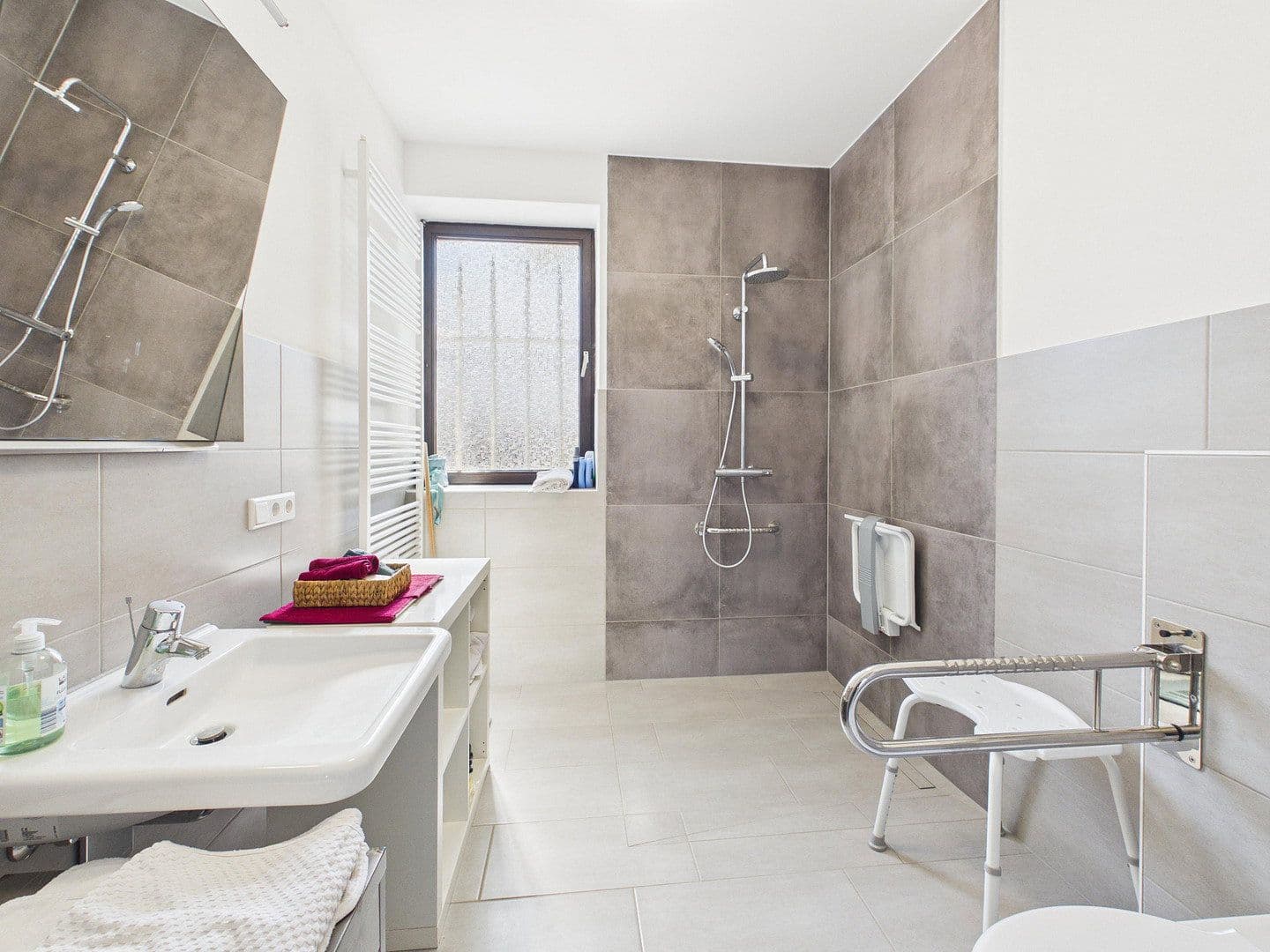 Predaj domu 322 m², pozemok 504 m², Pulheim, Severné Porýnie - Westfálsko Predaj domu 322 m², pozemok 504 m², Pulheim, Severné Porýnie - Westfálsko