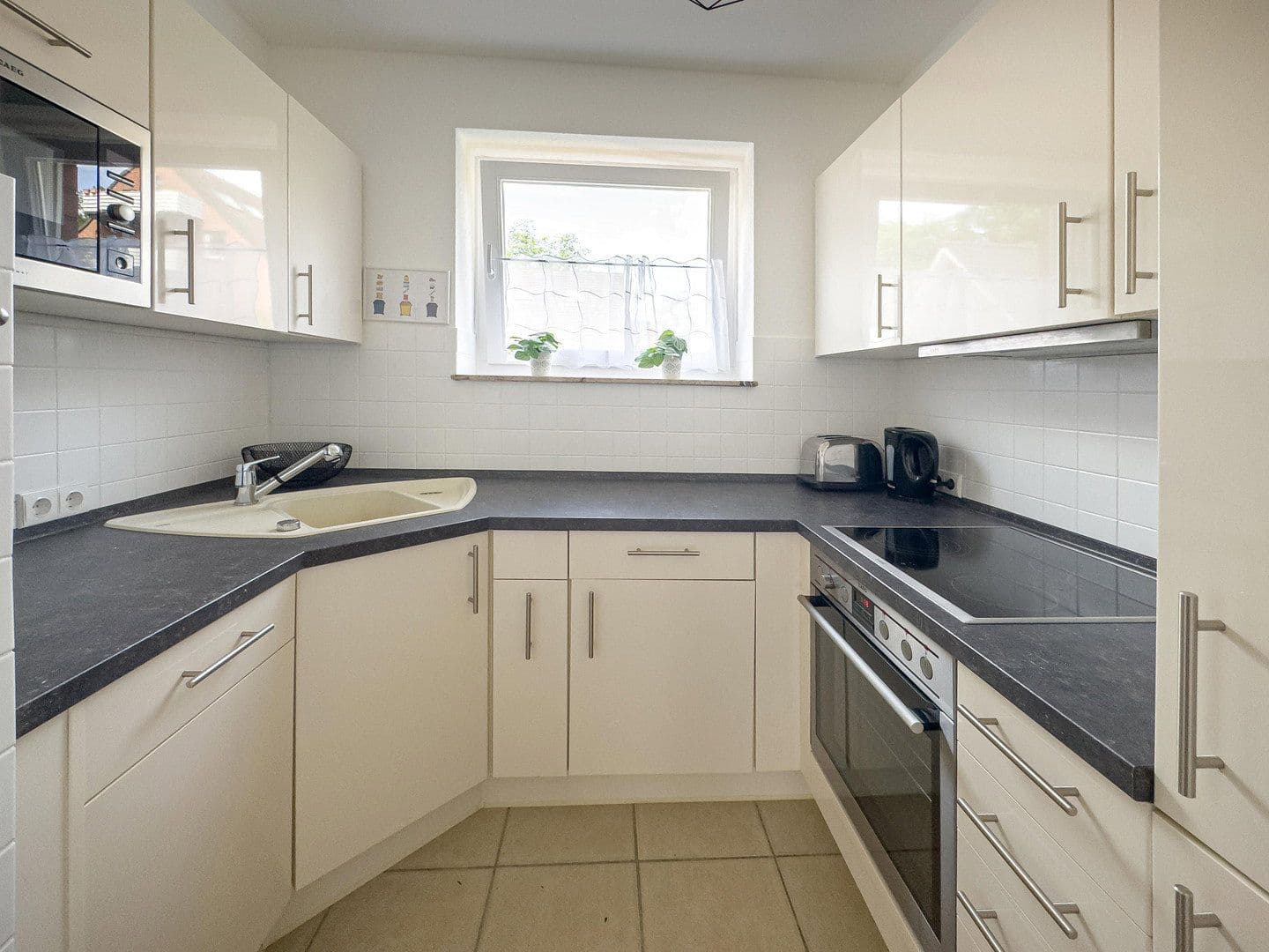Predaj domu 88 m², pozemok 240 m², Grambker Heerstraße 118A, Bremen, Brémy Predaj domu 88 m², pozemok 240 m², Grambker Heerstraße 118A, Bremen, Brémy