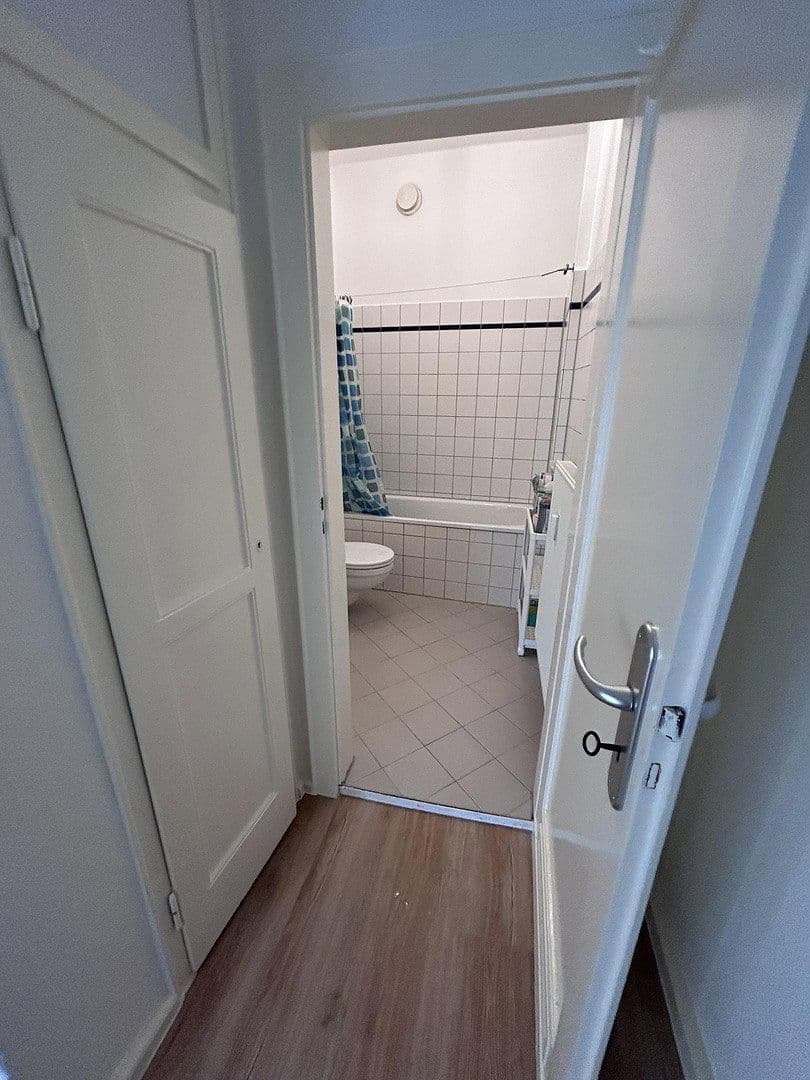 Prenájom bytu 1-izbový 58 m², Weserstraße 28, Berlin, Berlín Prenájom bytu 1-izbový 58 m², Weserstraße 28, Berlin, Berlín