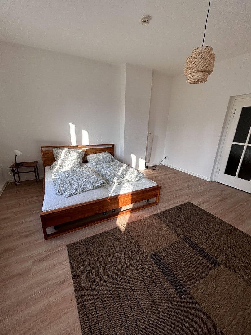 Prenájom bytu 1-izbový 58 m², Weserstraße 28, Berlin, Berlín Prenájom bytu 1-izbový 58 m², Weserstraße 28, Berlin, Berlín