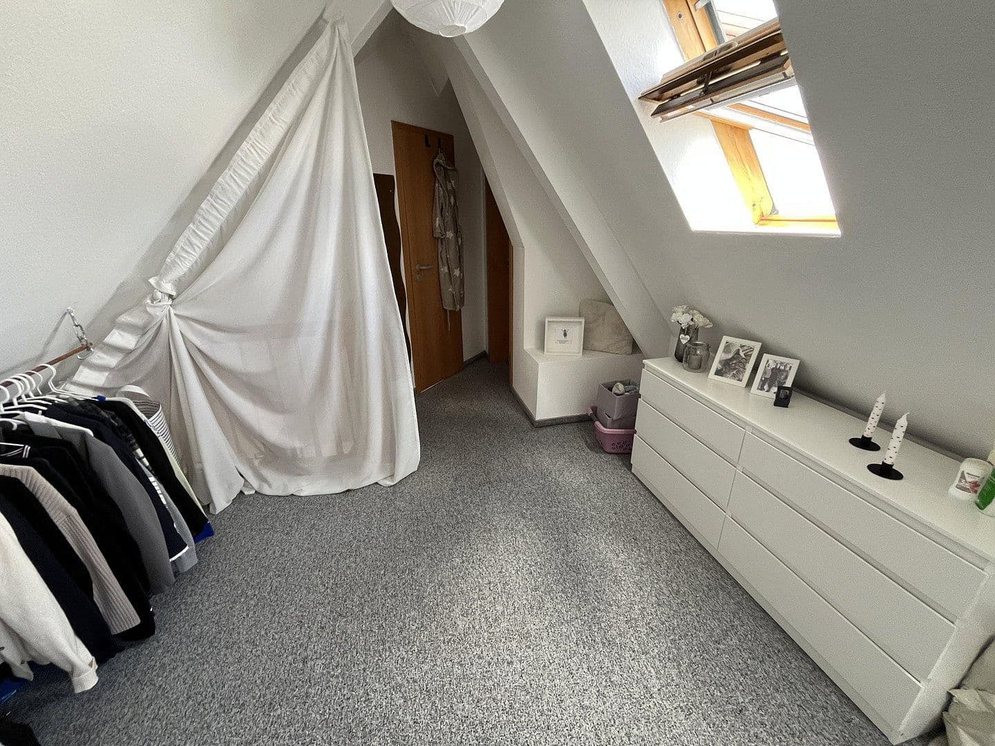 Prenájom bytu 2-izbový 67 m², Erfurt, Durínsko Prenájom bytu 2-izbový 67 m², Erfurt, Durínsko