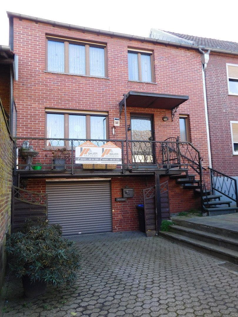 Predaj domu 96 m², pozemok 290 m², Kreuzstrasse 32, Baesweiler, Severné Porýnie - Westfálsko Predaj domu 96 m², pozemok 290 m², Kreuzstrasse 32, Baesweiler, Severné Porýnie - Westfálsko