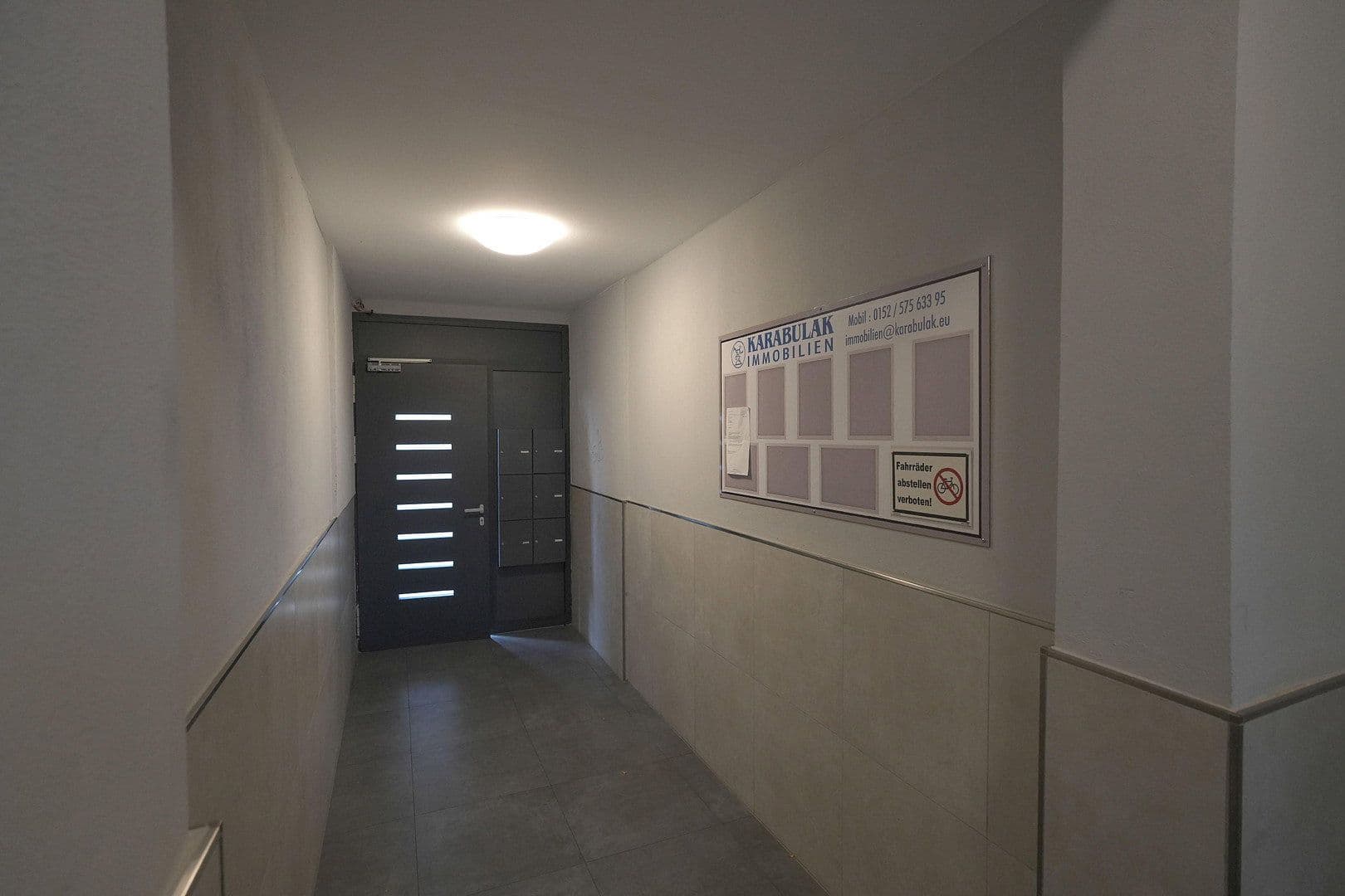 Predaj domu 1.780 m², pozemok 1.162 m², Konstantinplatz.5, Nordrhein-Westfalen - Mönchengladbach, Severné Porýnie - Westfálsko Predaj domu 1.780 m², pozemok 1.162 m², Konstantinplatz.5, Nordrhein-Westfalen - Mönchengladbach, Severné Porýnie - Westfálsko