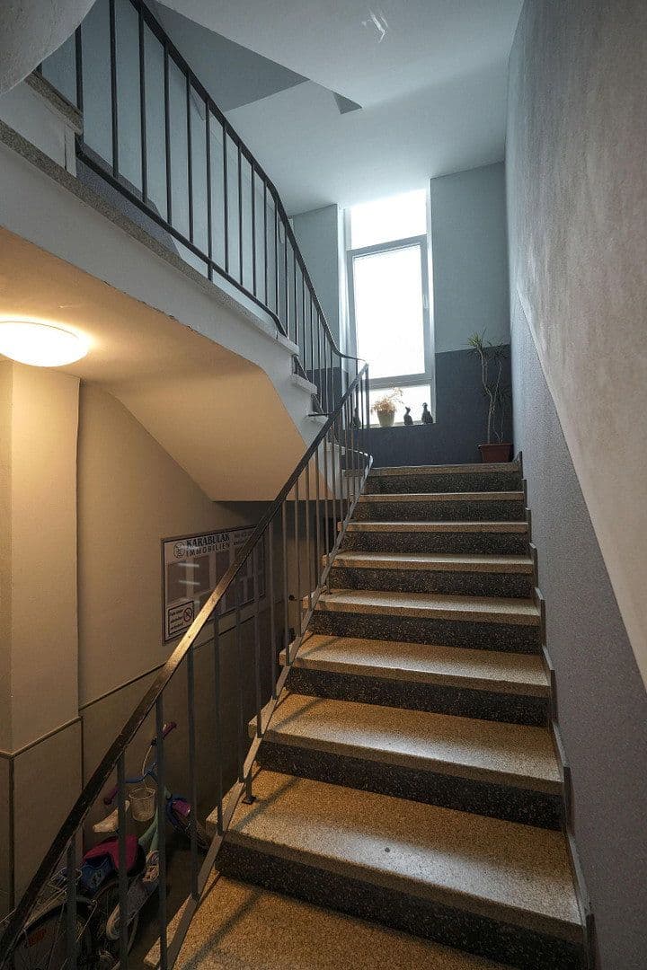 Predaj domu 1.780 m², pozemok 1.162 m², Konstantinplatz.5, Nordrhein-Westfalen - Mönchengladbach, Severné Porýnie - Westfálsko Predaj domu 1.780 m², pozemok 1.162 m², Konstantinplatz.5, Nordrhein-Westfalen - Mönchengladbach, Severné Porýnie - Westfálsko