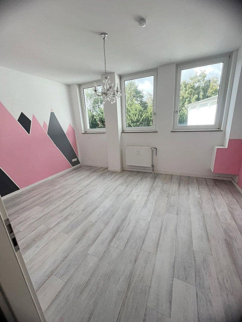 Predaj domu 1.780 m², pozemok 1.162 m², Konstantinplatz.5, Nordrhein-Westfalen - Mönchengladbach, Severné Porýnie - Westfálsko Predaj domu 1.780 m², pozemok 1.162 m², Konstantinplatz.5, Nordrhein-Westfalen - Mönchengladbach, Severné Porýnie - Westfálsko