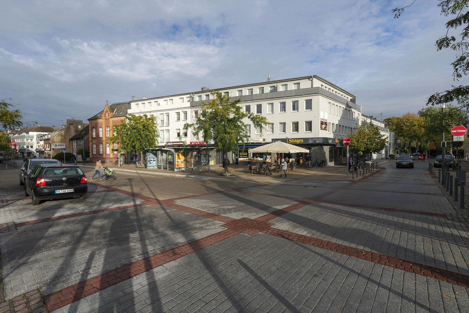 Predaj domu 1.780 m², pozemok 1.162 m², Konstantinplatz.5, Nordrhein-Westfalen - Mönchengladbach, Severné Porýnie - Westfálsko Predaj domu 1.780 m², pozemok 1.162 m², Konstantinplatz.5, Nordrhein-Westfalen - Mönchengladbach, Severné Porýnie - Westfálsko