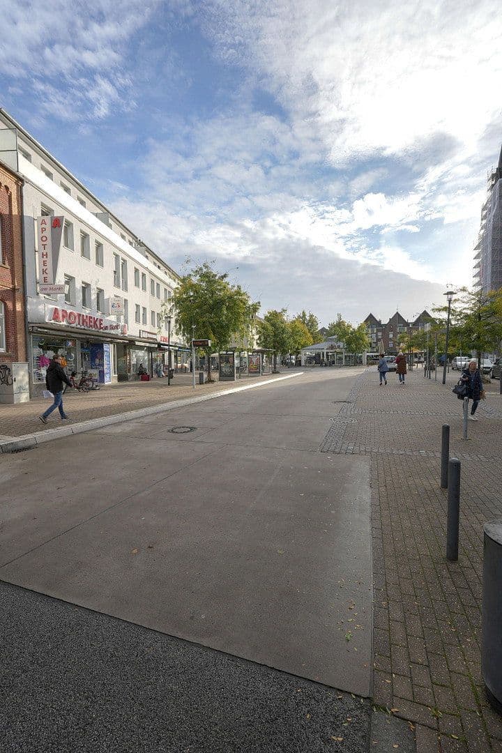 Predaj domu 1.780 m², pozemok 1.162 m², Konstantinplatz.5, Nordrhein-Westfalen - Mönchengladbach, Severné Porýnie - Westfálsko Predaj domu 1.780 m², pozemok 1.162 m², Konstantinplatz.5, Nordrhein-Westfalen - Mönchengladbach, Severné Porýnie - Westfálsko
