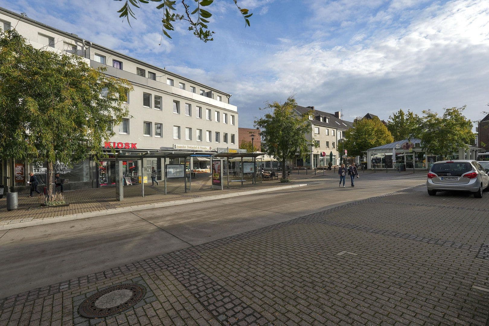Predaj domu 1.780 m², pozemok 1.162 m², Konstantinplatz.5, Nordrhein-Westfalen - Mönchengladbach, Severné Porýnie - Westfálsko Predaj domu 1.780 m², pozemok 1.162 m², Konstantinplatz.5, Nordrhein-Westfalen - Mönchengladbach, Severné Porýnie - Westfálsko