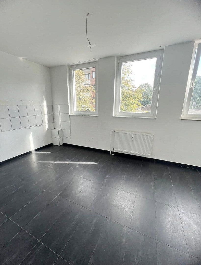 Predaj domu 1.780 m², pozemok 1.162 m², Konstantinplatz.5, Nordrhein-Westfalen - Mönchengladbach, Severné Porýnie - Westfálsko Predaj domu 1.780 m², pozemok 1.162 m², Konstantinplatz.5, Nordrhein-Westfalen - Mönchengladbach, Severné Porýnie - Westfálsko