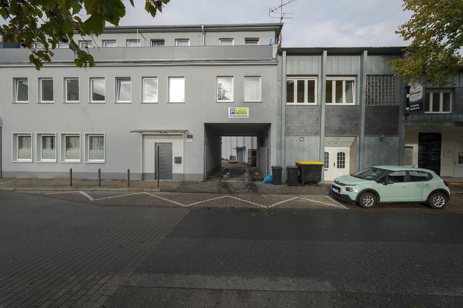 Predaj domu 1.780 m², pozemok 1.162 m², Konstantinplatz.5, Nordrhein-Westfalen - Mönchengladbach, Severné Porýnie - Westfálsko Predaj domu 1.780 m², pozemok 1.162 m², Konstantinplatz.5, Nordrhein-Westfalen - Mönchengladbach, Severné Porýnie - Westfálsko