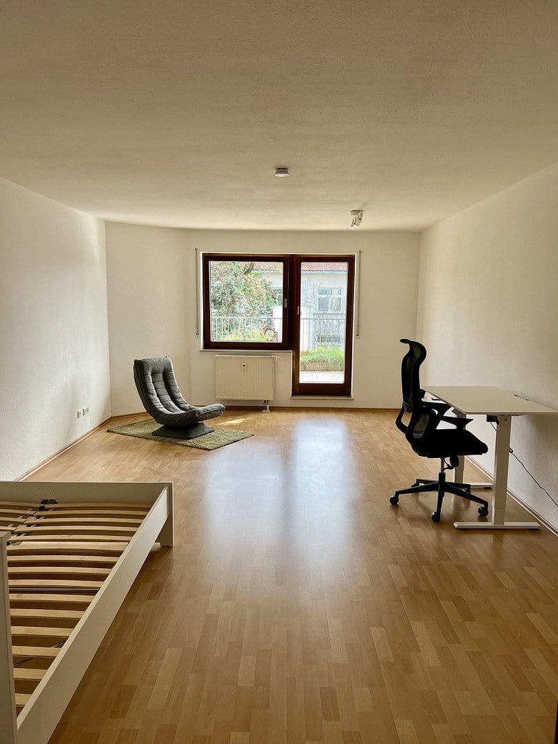 Prenájom bytu 1-izbový 42 m², Erlangen, Bavorsko Prenájom bytu 1-izbový 42 m², Erlangen, Bavorsko