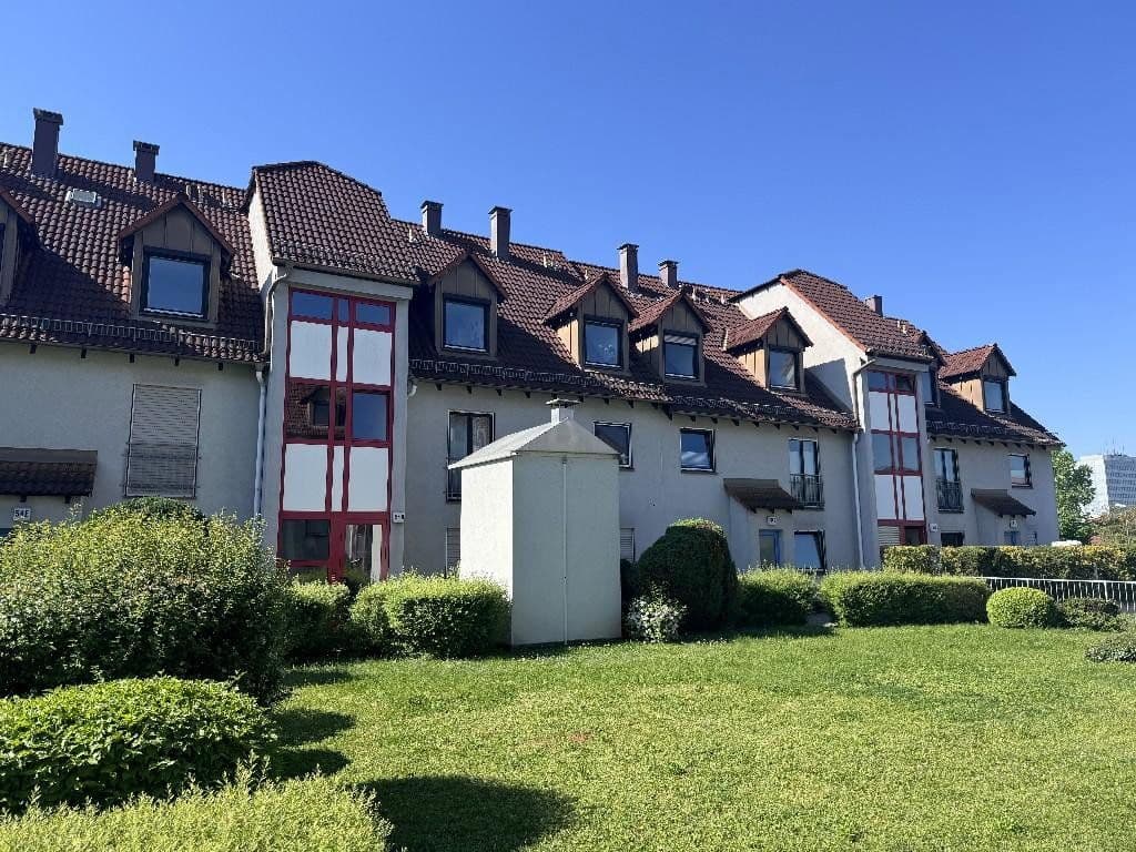 Prenájom bytu 1-izbový 42 m², Erlangen, Bavorsko Prenájom bytu 1-izbový 42 m², Erlangen, Bavorsko