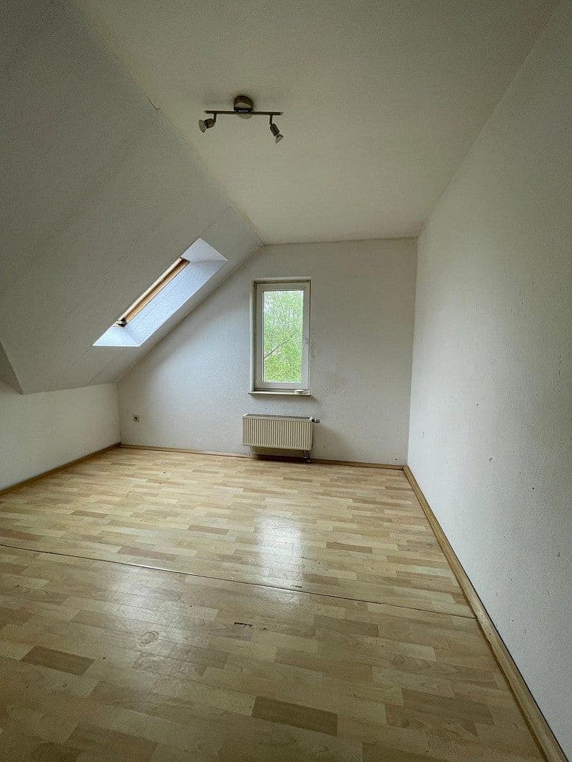 Prenájom bytu 3-izbový 74 m², Siegener Straße 5a, Reichshof, Severné Porýnie - Westfálsko Prenájom bytu 3-izbový 74 m², Siegener Straße 5a, Reichshof, Severné Porýnie - Westfálsko