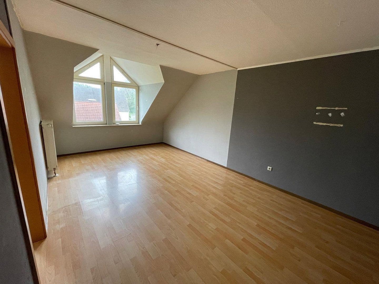 Prenájom bytu 3-izbový 74 m², Siegener Straße 5a, Reichshof, Severné Porýnie - Westfálsko Prenájom bytu 3-izbový 74 m², Siegener Straße 5a, Reichshof, Severné Porýnie - Westfálsko