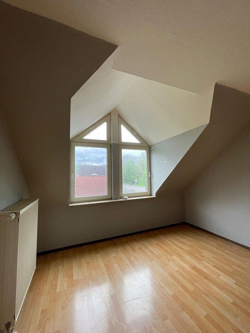 Prenájom bytu 3-izbový 74 m², Siegener Straße 5a, Reichshof, Severné Porýnie - Westfálsko Prenájom bytu 3-izbový 74 m², Siegener Straße 5a, Reichshof, Severné Porýnie - Westfálsko