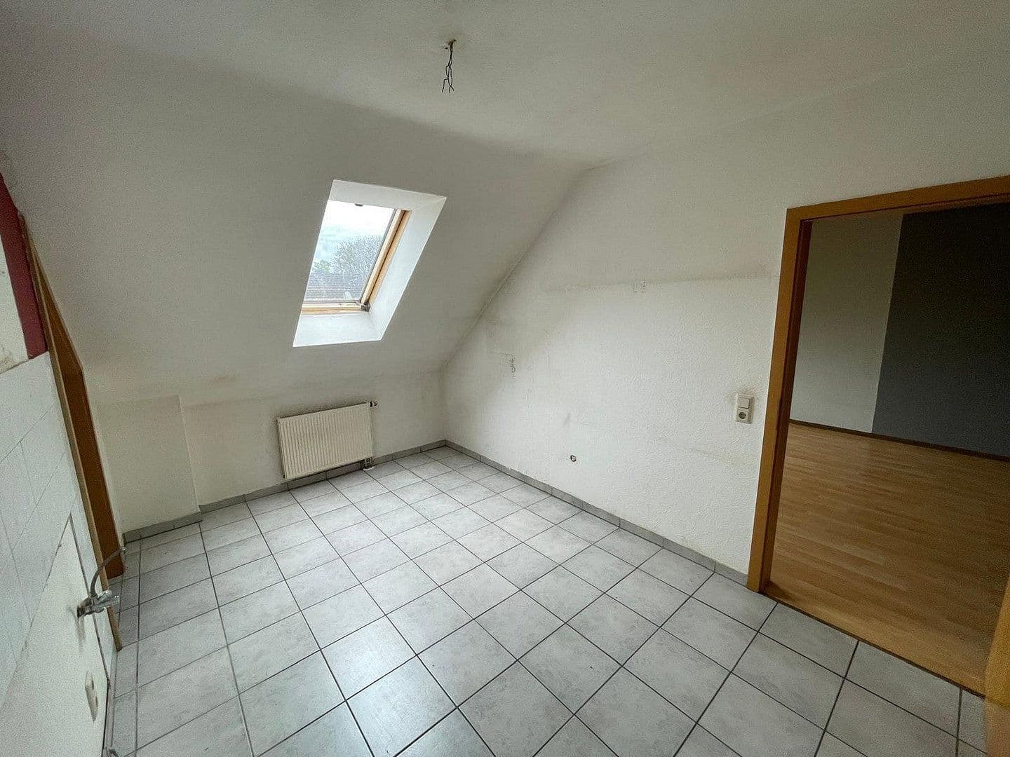 Prenájom bytu 3-izbový 74 m², Siegener Straße 5a, Reichshof, Severné Porýnie - Westfálsko Prenájom bytu 3-izbový 74 m², Siegener Straße 5a, Reichshof, Severné Porýnie - Westfálsko