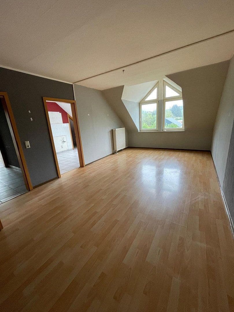 Prenájom bytu 3-izbový 74 m², Siegener Straße 5a, Reichshof, Severné Porýnie - Westfálsko Prenájom bytu 3-izbový 74 m², Siegener Straße 5a, Reichshof, Severné Porýnie - Westfálsko