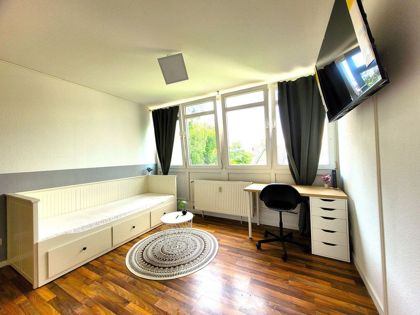 Prenájom bytu 1-izbový 25 m², Hürth, Severné Porýnie - Westfálsko Prenájom bytu 1-izbový 25 m², Hürth, Severné Porýnie - Westfálsko