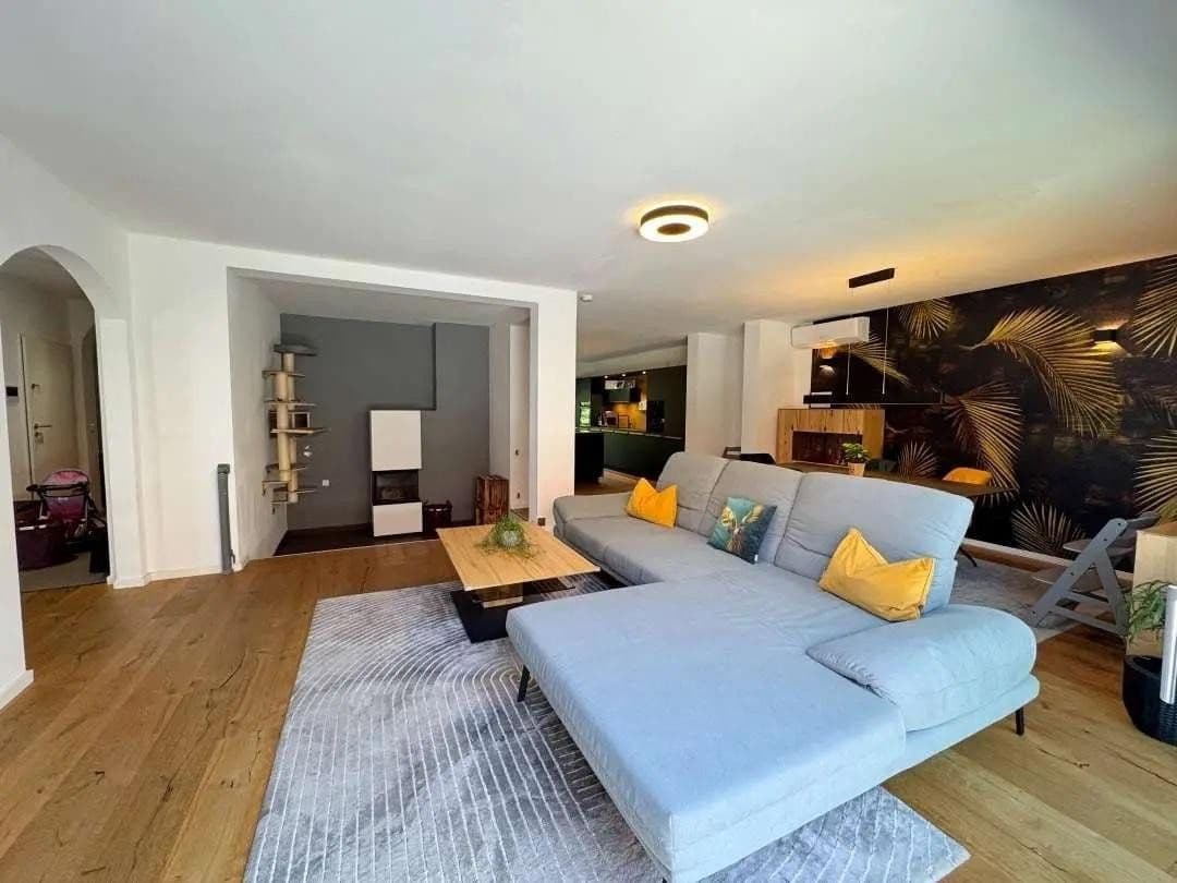 Predaj domu 460 m², pozemok 447 m², Karlsruhe, Bádensko-Wurttembersko Predaj domu 460 m², pozemok 447 m², Karlsruhe, Bádensko-Wurttembersko