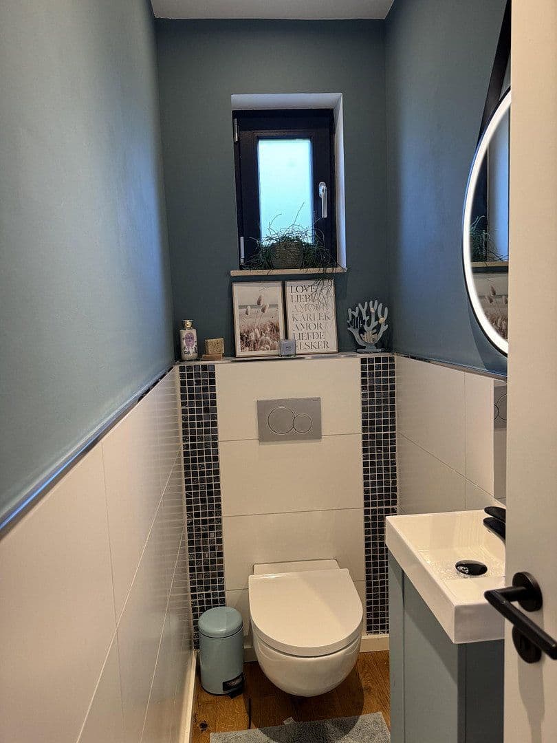 Predaj domu 460 m², pozemok 447 m², Karlsruhe, Bádensko-Wurttembersko Predaj domu 460 m², pozemok 447 m², Karlsruhe, Bádensko-Wurttembersko