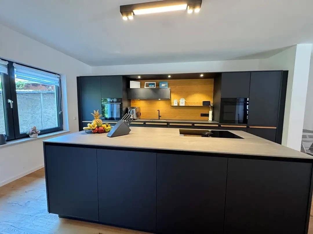 Predaj domu 460 m², pozemok 447 m², Karlsruhe, Bádensko-Wurttembersko Predaj domu 460 m², pozemok 447 m², Karlsruhe, Bádensko-Wurttembersko