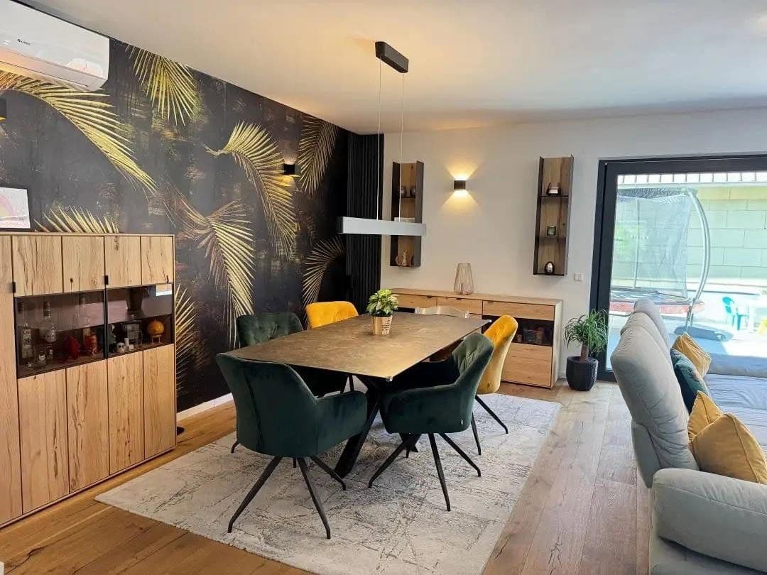 Predaj domu 460 m², pozemok 447 m², Karlsruhe, Bádensko-Wurttembersko Predaj domu 460 m², pozemok 447 m², Karlsruhe, Bádensko-Wurttembersko