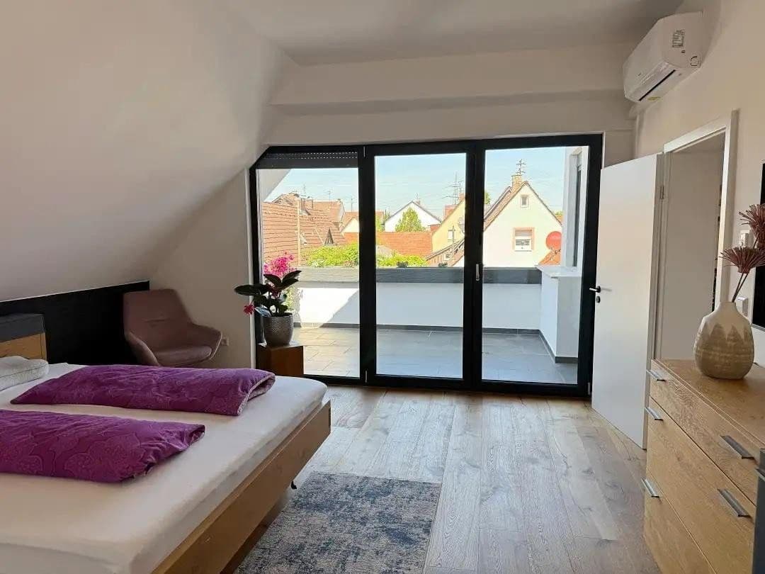Predaj domu 460 m², pozemok 447 m², Karlsruhe, Bádensko-Wurttembersko Predaj domu 460 m², pozemok 447 m², Karlsruhe, Bádensko-Wurttembersko