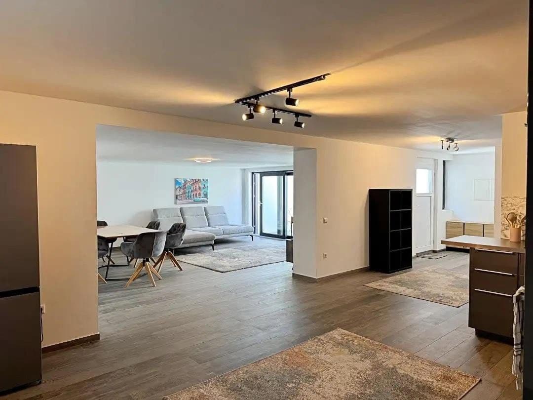 Predaj domu 460 m², pozemok 447 m², Karlsruhe, Bádensko-Wurttembersko Predaj domu 460 m², pozemok 447 m², Karlsruhe, Bádensko-Wurttembersko