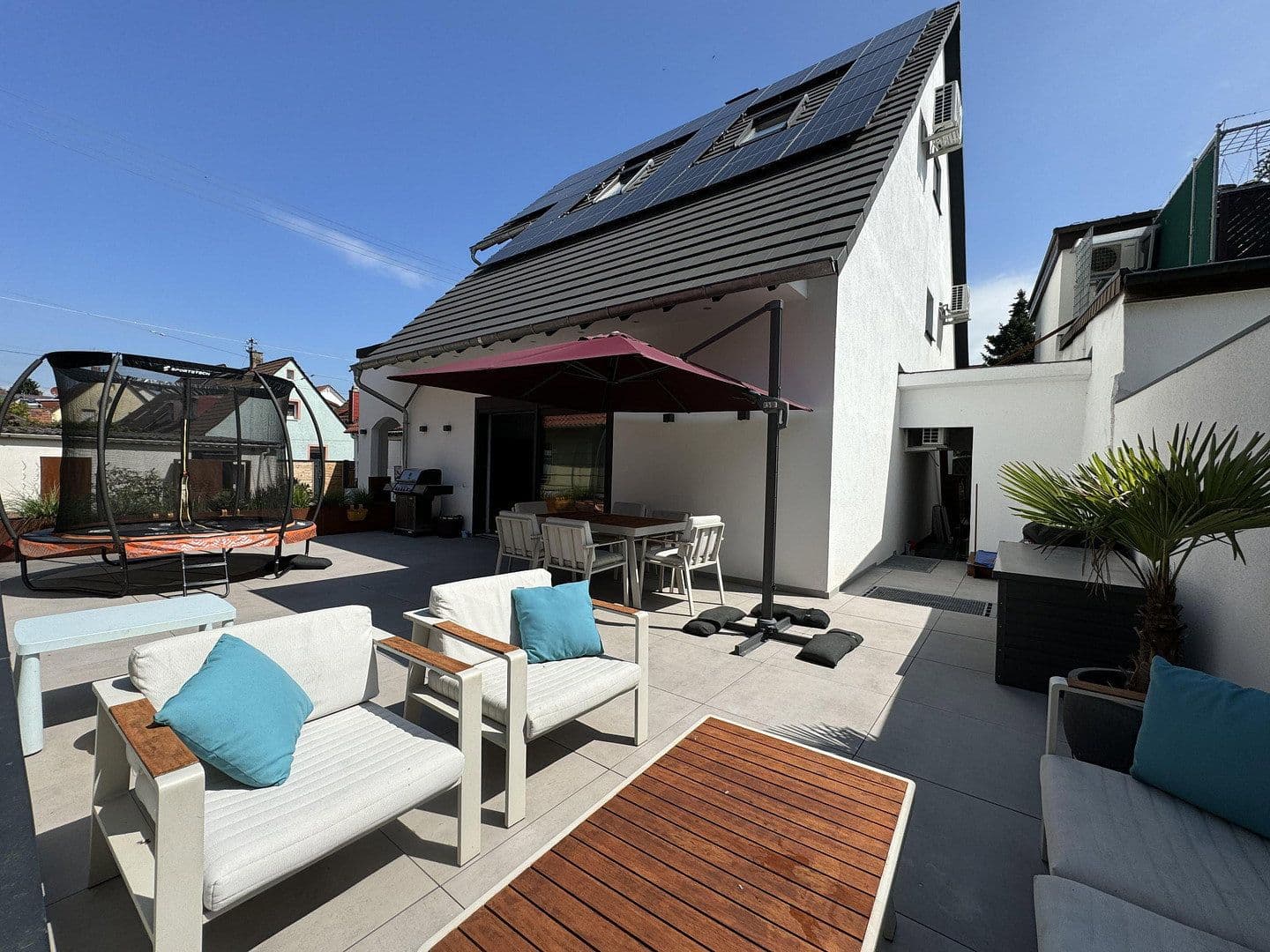 Predaj domu 460 m², pozemok 447 m², Karlsruhe, Bádensko-Wurttembersko Predaj domu 460 m², pozemok 447 m², Karlsruhe, Bádensko-Wurttembersko