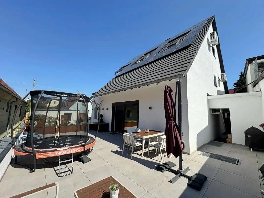 Predaj domu 460 m², pozemok 447 m², Karlsruhe, Bádensko-Wurttembersko Predaj domu 460 m², pozemok 447 m², Karlsruhe, Bádensko-Wurttembersko