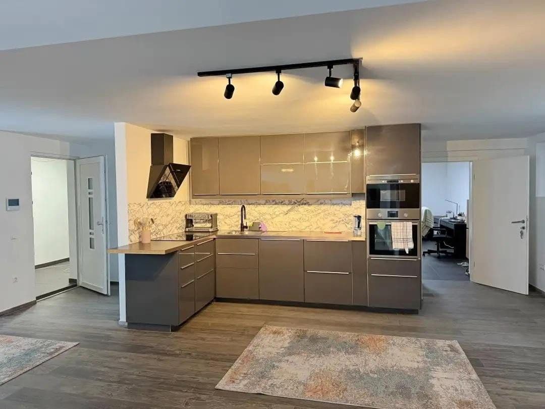 Predaj domu 460 m², pozemok 447 m², Karlsruhe, Bádensko-Wurttembersko Predaj domu 460 m², pozemok 447 m², Karlsruhe, Bádensko-Wurttembersko