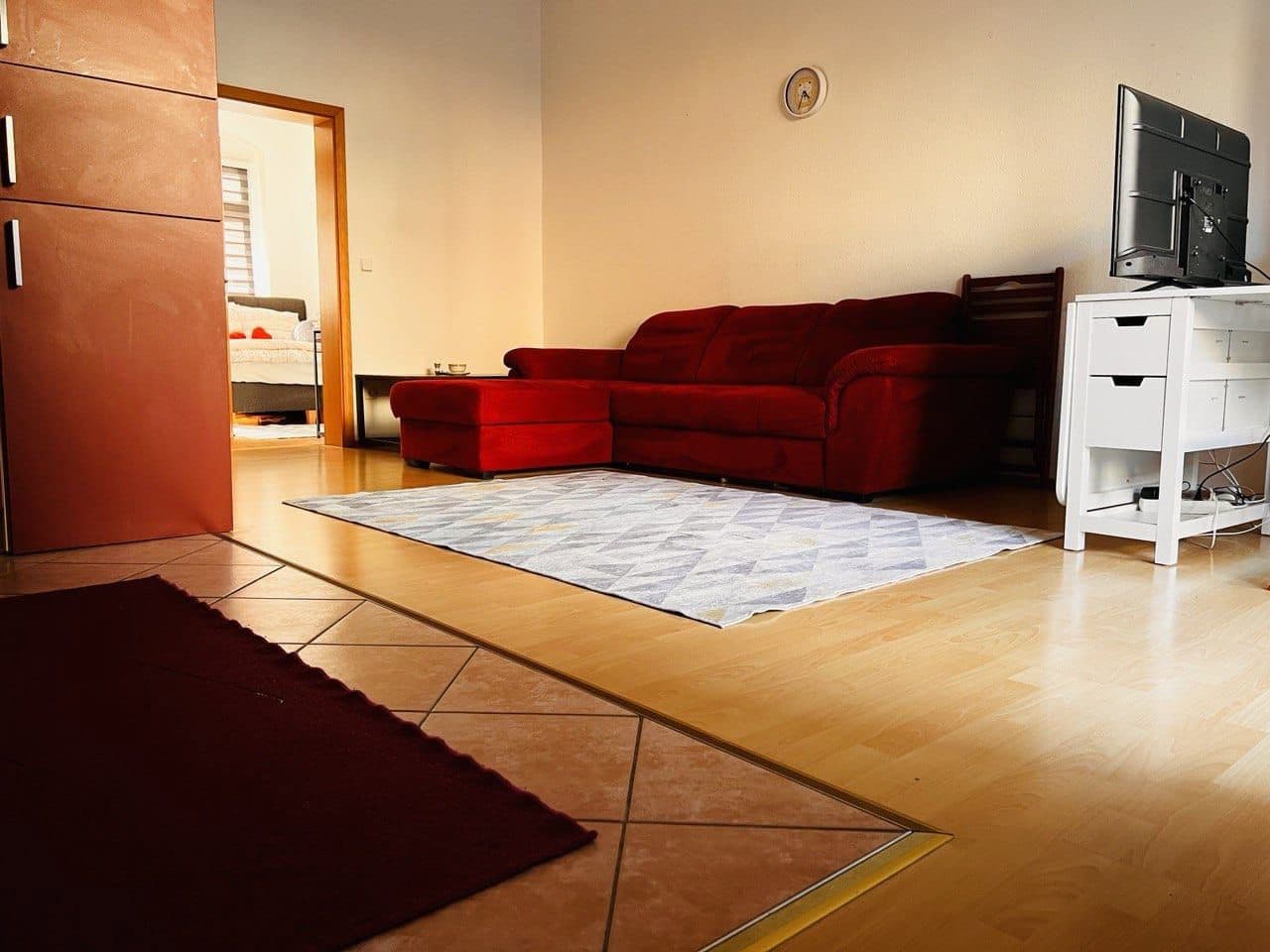 Prenájom bytu 2-izbový 48 m², Marienstr. 26, Zwickau, Sasko Prenájom bytu 2-izbový 48 m², Marienstr. 26, Zwickau, Sasko