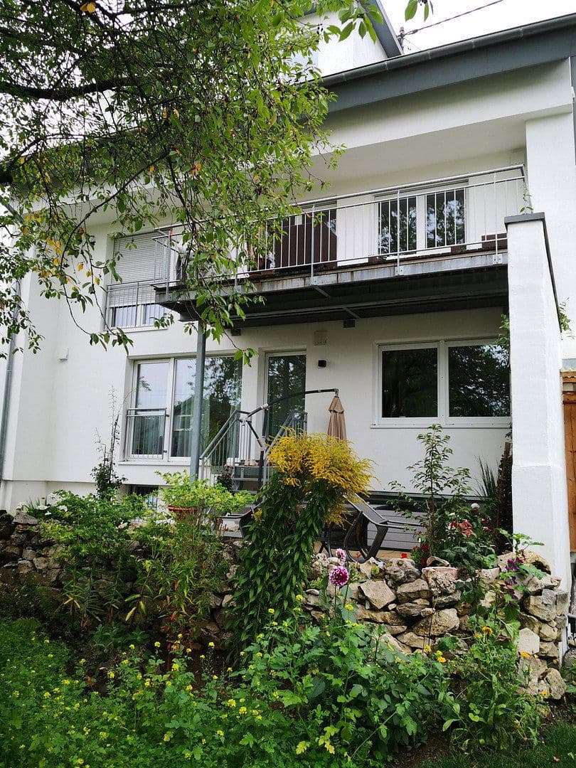 Prenájom bytu 2-izbový 71 m², Leinfelden-Echterdingen, Bádensko-Wurttembersko Prenájom bytu 2-izbový 71 m², Leinfelden-Echterdingen, Bádensko-Wurttembersko