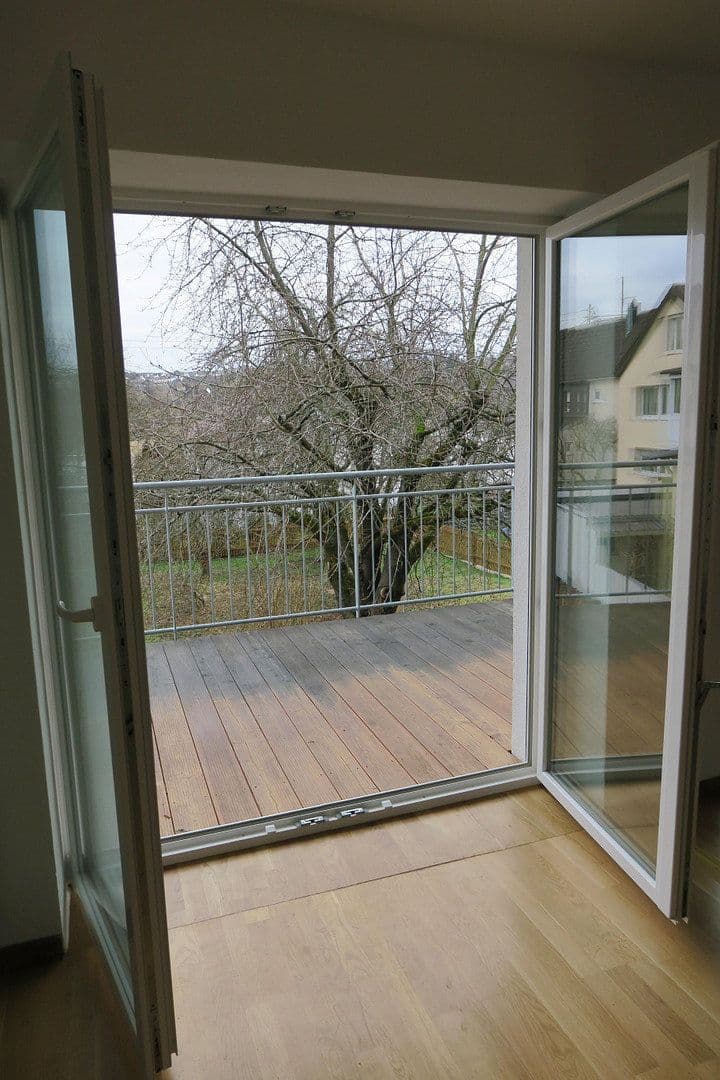 Prenájom bytu 2-izbový 71 m², Leinfelden-Echterdingen, Bádensko-Wurttembersko Prenájom bytu 2-izbový 71 m², Leinfelden-Echterdingen, Bádensko-Wurttembersko