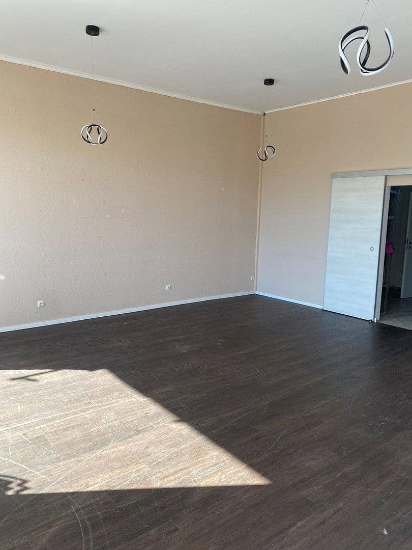 Prenájom nebytového priestoru 120 m², Kieler Str. 84, Lentföhrden, Šlezvicko-Holštajnsko Prenájom nebytového priestoru 120 m², Kieler Str. 84, Lentföhrden, Šlezvicko-Holštajnsko