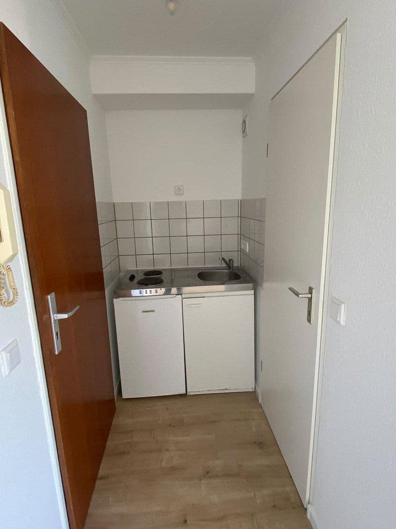 Prenájom bytu 1-izbový 21 m², Bublitzer Str. 17, Düsseldorf, Severné Porýnie - Westfálsko Prenájom bytu 1-izbový 21 m², Bublitzer Str. 17, Düsseldorf, Severné Porýnie - Westfálsko