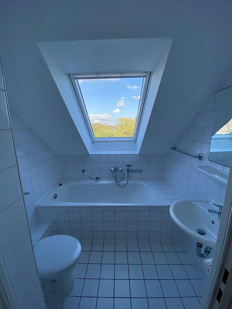 Prenájom bytu 1-izbový 21 m², Bublitzer Str. 17, Düsseldorf, Severné Porýnie - Westfálsko Prenájom bytu 1-izbový 21 m², Bublitzer Str. 17, Düsseldorf, Severné Porýnie - Westfálsko