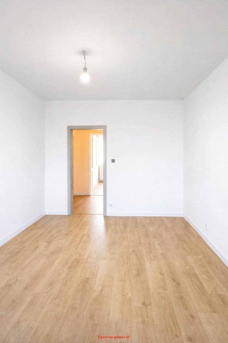 Prenájom bytu 3-izbový 76 m², Osvobození, Orlová, Moravskoslezský kraj Prenájom bytu 3-izbový 76 m², Osvobození, Orlová, Moravskoslezský kraj
