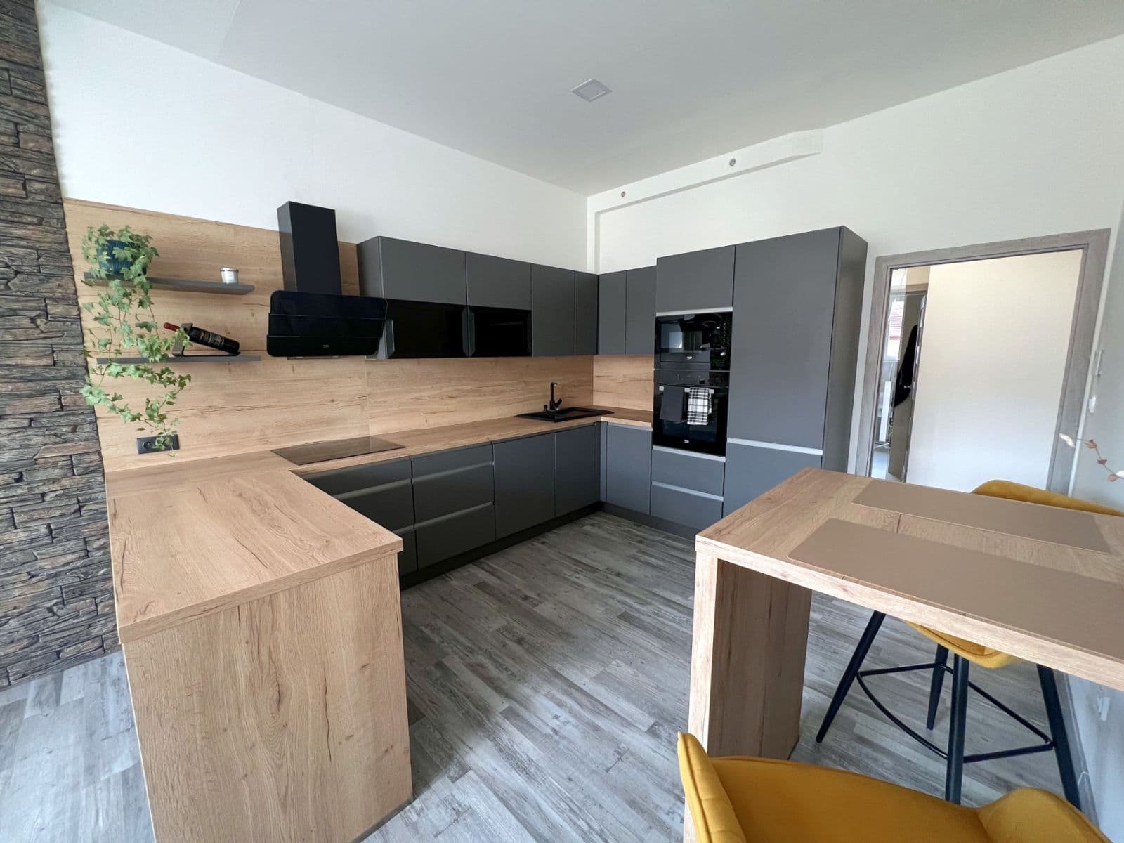 Predaj bytu 2-izbový 58 m², Černokostelecká, Praha, Praha Predaj bytu 2-izbový 58 m², Černokostelecká, Praha, Praha